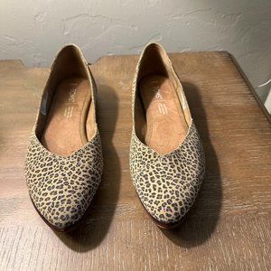 COPY - Toms Women's Jutti Neat Suede Flat, Size 8.5